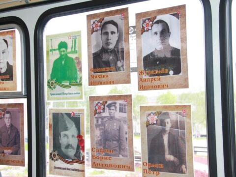 На окнах автобусов в Тверской области появились портреты ветеранов: стартовал "Бессмертный полк" Новости Твери 