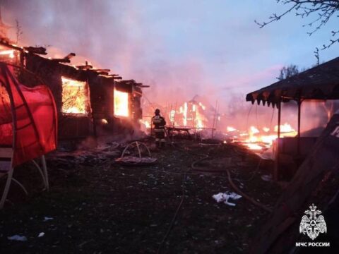 В Тверской области одновременно загорелись два дома, а еще и две ГАЗели Новости Твери 